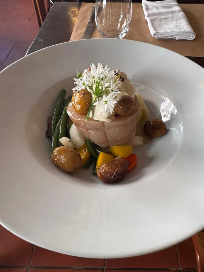 Pièce de viande en croûte, pommes grenaille et haricots verts